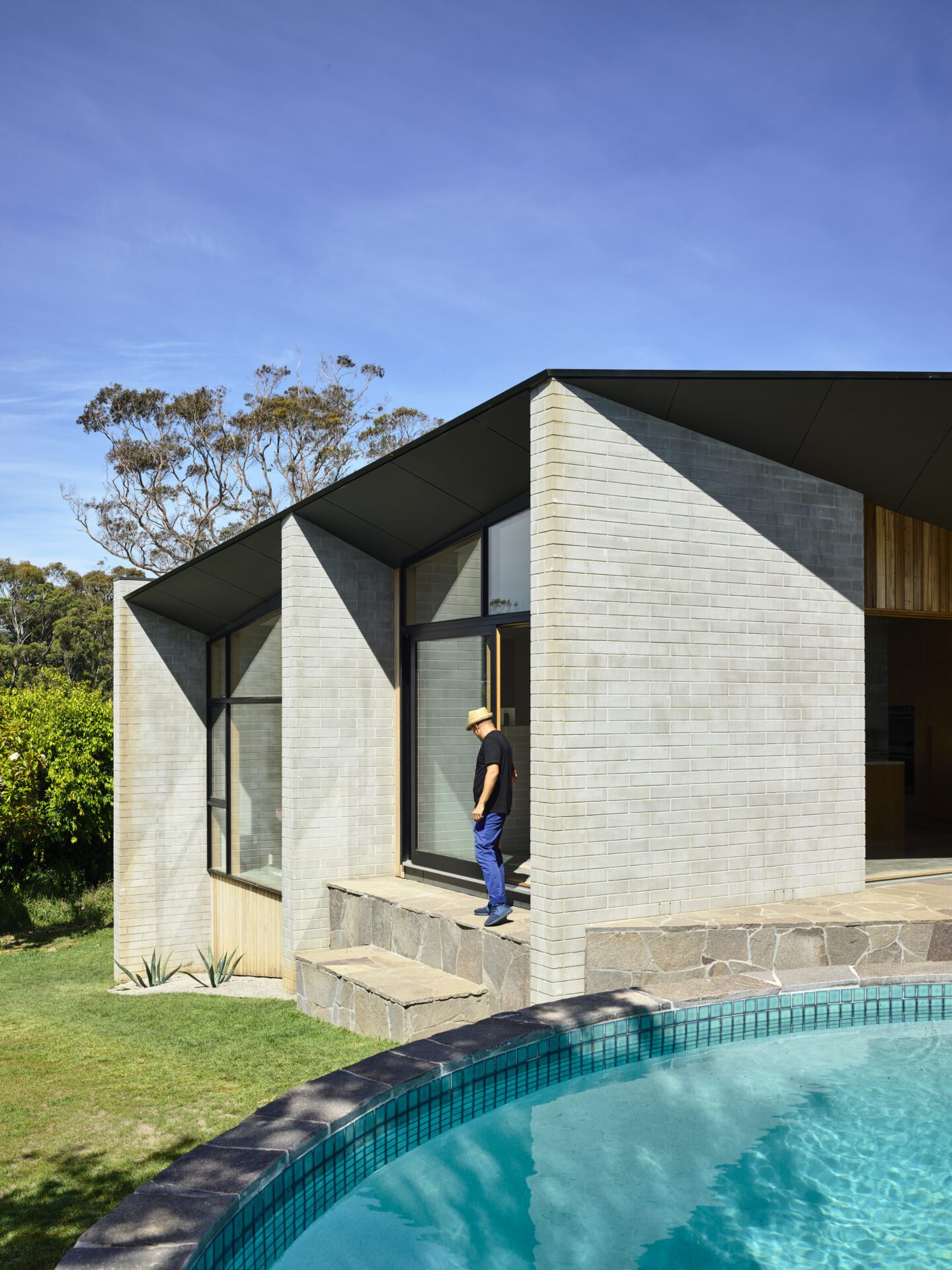 MRTN_MtEliza_03-scaled.jpg